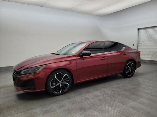 2023 Nissan Altima SR FWD