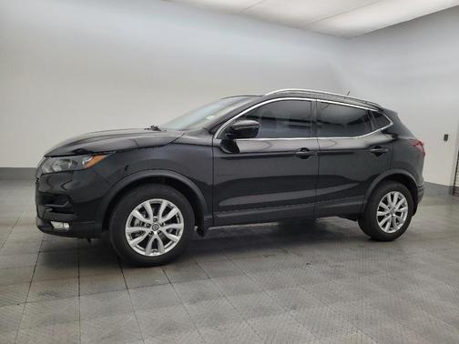 2022 Nissan Rogue Sport SV