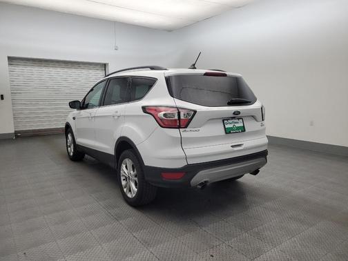 White 2018 Ford Escape SE