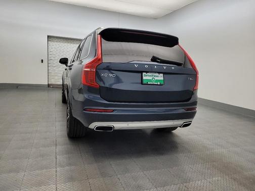 2020 Volvo XC90 T6 Momentum