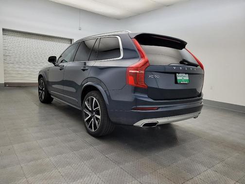 2020 Volvo XC90 T6 Momentum