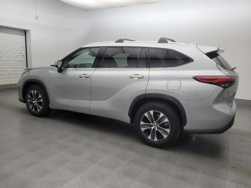 Celestial Silver Metallic 2020 Toyota Highlander XLE