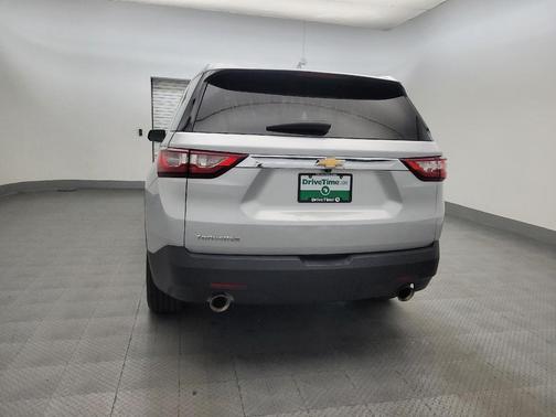 Silver Ice Metallic 2020 Chevrolet Traverse LS