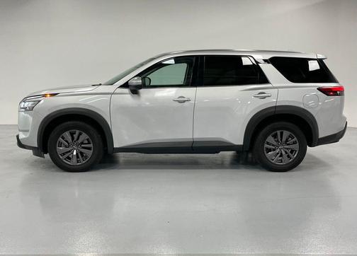 2022 Nissan Pathfinder S