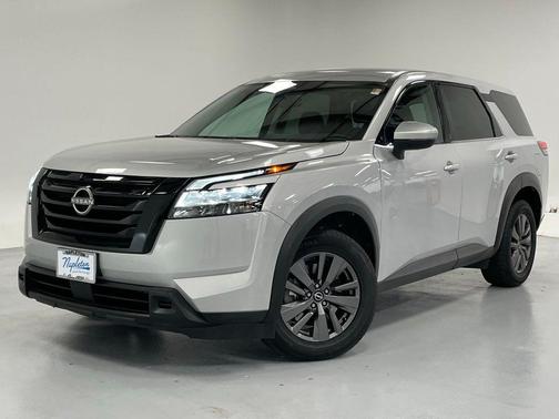 2022 Nissan Pathfinder S