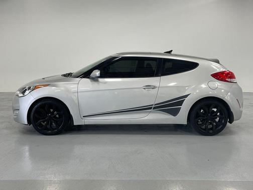 2013 Hyundai Veloster Base
