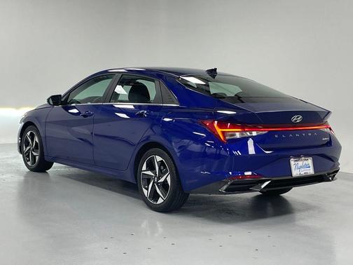 2022 Hyundai ELANTRA Limited