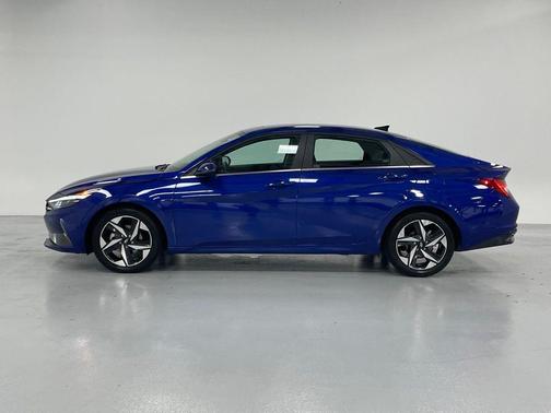 2022 Hyundai ELANTRA Limited