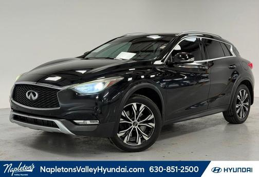 2017 INFINITI QX30 Premium