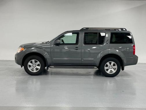 2009 Nissan Pathfinder SE