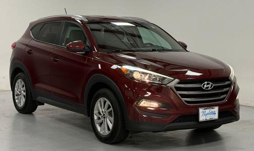 Ruby Wine 2016 Hyundai TUCSON SE