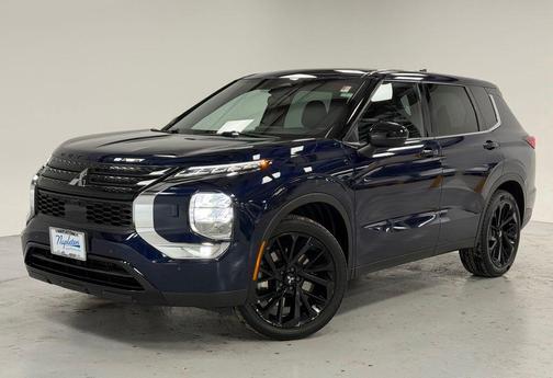 2022 Mitsubishi Outlander SE