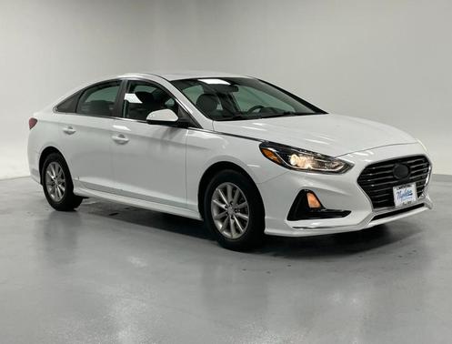 2018 Hyundai SONATA SE