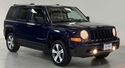 True Blue Pearlcoat 2016 Jeep Patriot Latitude