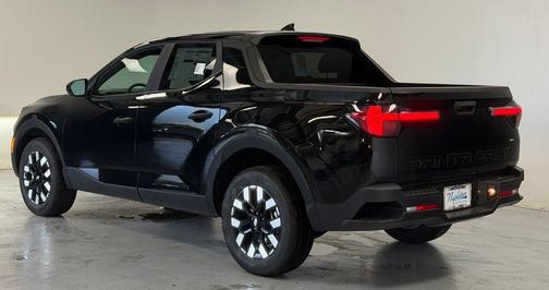 Phantom Black 2026 Hyundai SANTA CRUZ SE