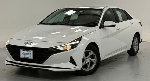 Quartz White 2023 Hyundai ELANTRA SE