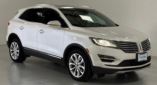 White Platinum Clearcoat Metallic 2016 Lincoln MKC Select
