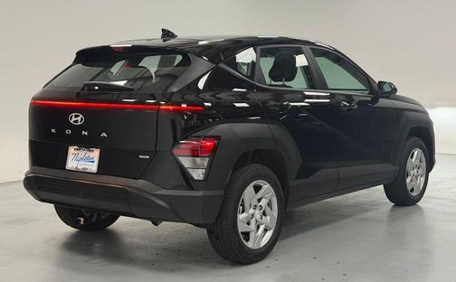 2025 Hyundai KONA SE