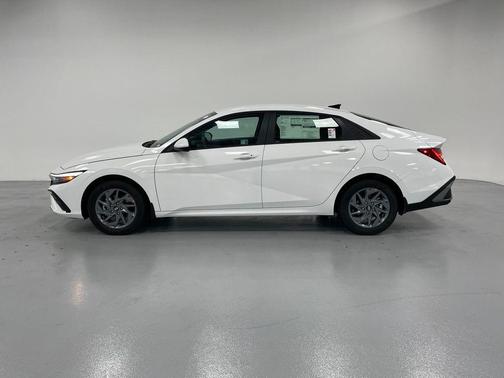 2025 Hyundai ELANTRA HEV Blue