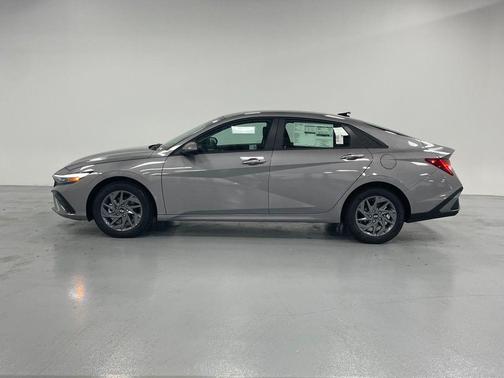 2025 Hyundai ELANTRA HEV Blue