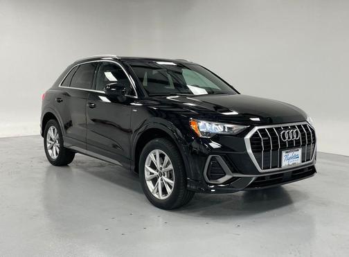 2022 Audi Q3 45 S line Premium
