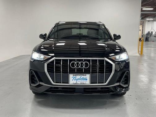 2022 Audi Q3 45 S line Premium