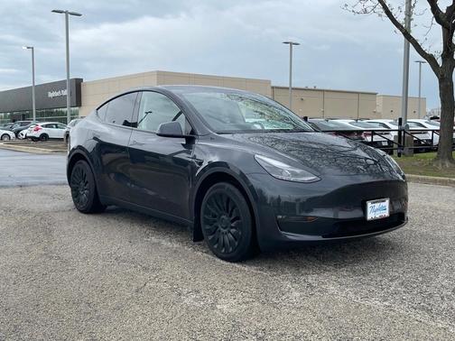 2024 Tesla Model Y Long Range