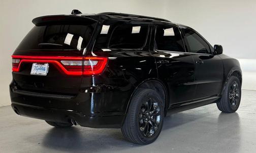 DB Black Crystal Clearcoat 2022 Dodge Durango GT