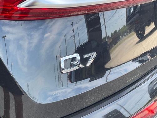 2023 Audi Q7 55 Premium Plus