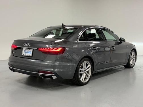 2022 Audi A4 45 S line Premium Plus