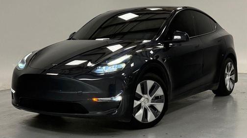 Stealth Gray 2024 Tesla Model Y Long Range