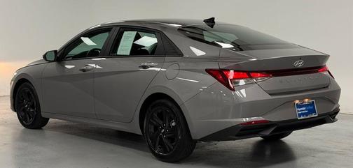 Metal 2023 Hyundai ELANTRA SEL