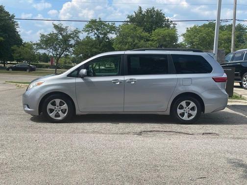 2015 Toyota Sienna LE