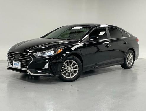 2018 Hyundai SONATA SE