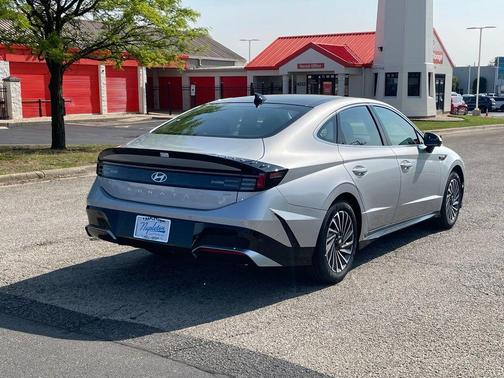 2025 Hyundai SONATA Hybrid Limited