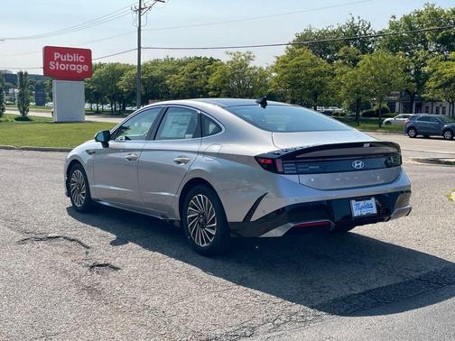 2025 Hyundai SONATA Hybrid Limited