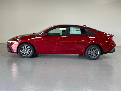 2025 Hyundai ELANTRA HEV Blue