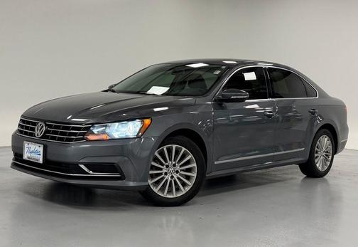 2016 Volkswagen Passat 1.8T SE