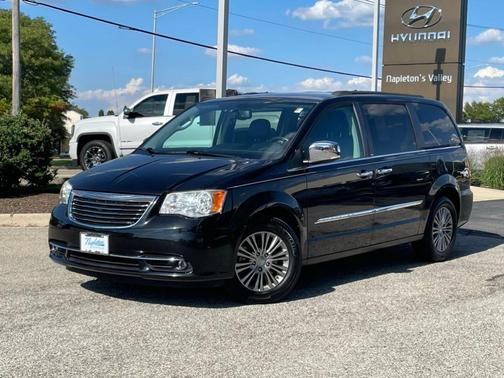 2014 Chrysler Town & Country Touring-L