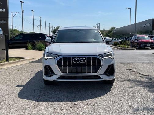 2022 Audi Q3 45 S line Premium