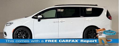 Bright White Clearcoat 2023 Chrysler Pacifica Touring-L