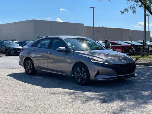 2022 Hyundai ELANTRA HEV Blue