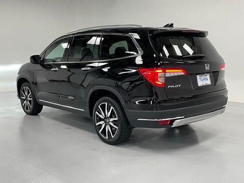 2022 Honda Pilot Touring 7-Passenger