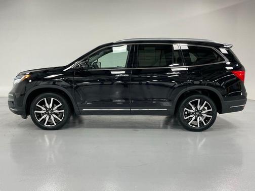 2022 Honda Pilot Touring 7-Passenger