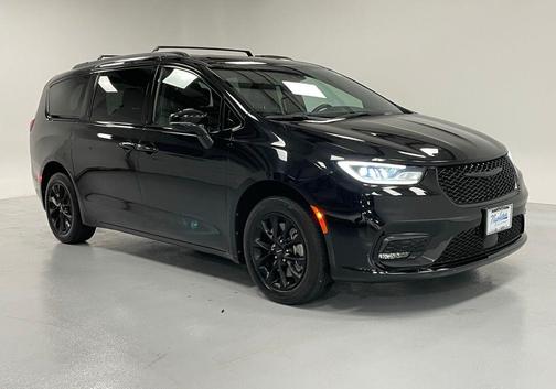 2021 Chrysler Pacifica Touring-L