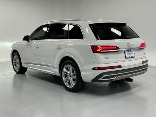 2021 Audi Q7 45 Premium