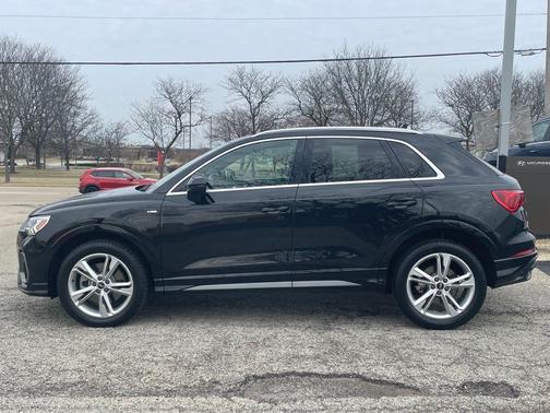 2021 Audi Q3 45 S line Premium