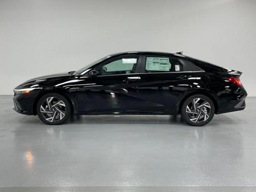 2025 Hyundai ELANTRA HEV Limited