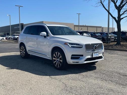 2024 Volvo XC90 B5 Core Bright Theme