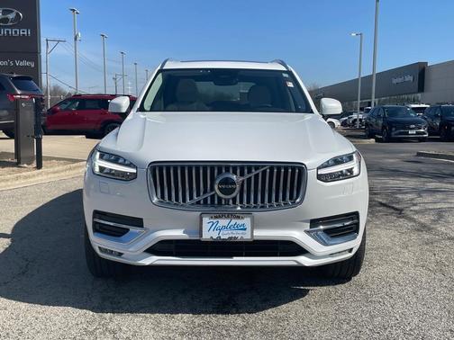 2024 Volvo XC90 B5 Core Bright Theme